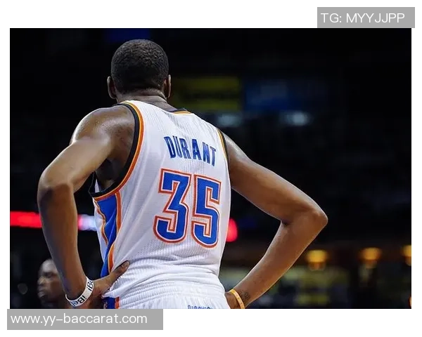 KD与球迷互动引发热议能否再进总决赛成焦点话题