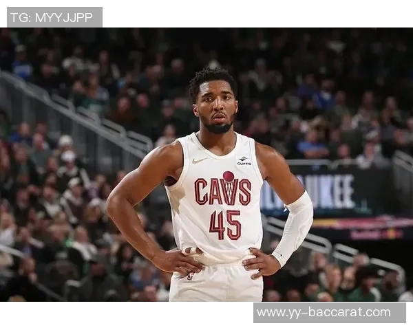 巨星表现！多诺万米切尔全场狂砍37分8篮板6助攻三分命中率高达55