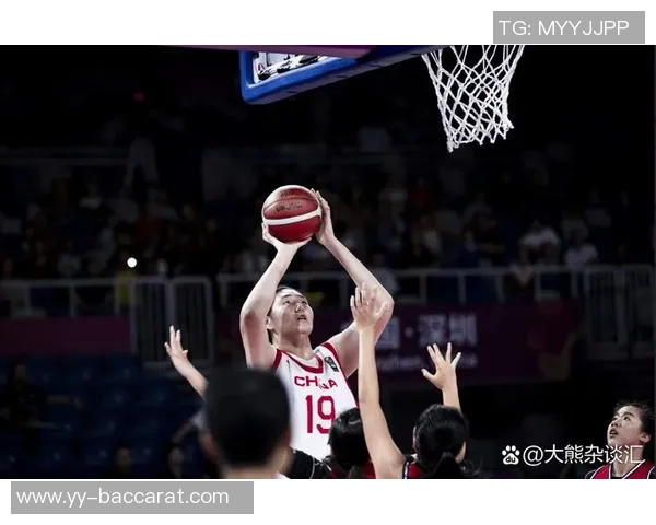 百分百命中率砍下25分13篮板现役仅六人能及一神人更是狂砍40分30篮板大三元