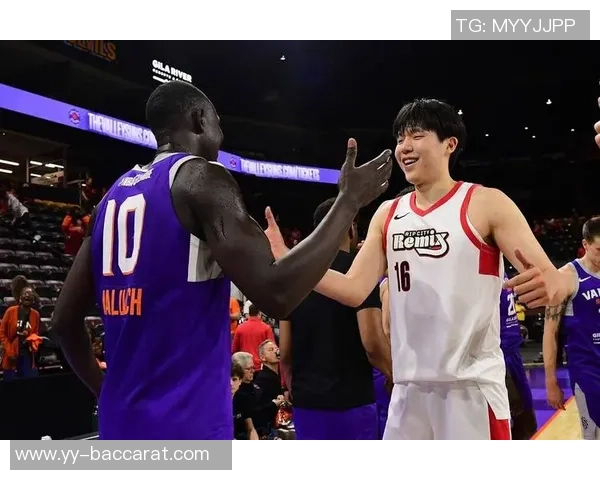 杨瀚森逐渐适应高强度比赛展现出色表现赢得球迷赞誉 杨瀚森逐渐适应高强度比赛展现出色表现赢得球迷赞誉