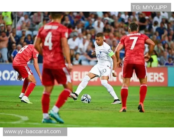 埃基蒂克国家队首球助力法国大胜乌克兰姆总传射助攻展现实力